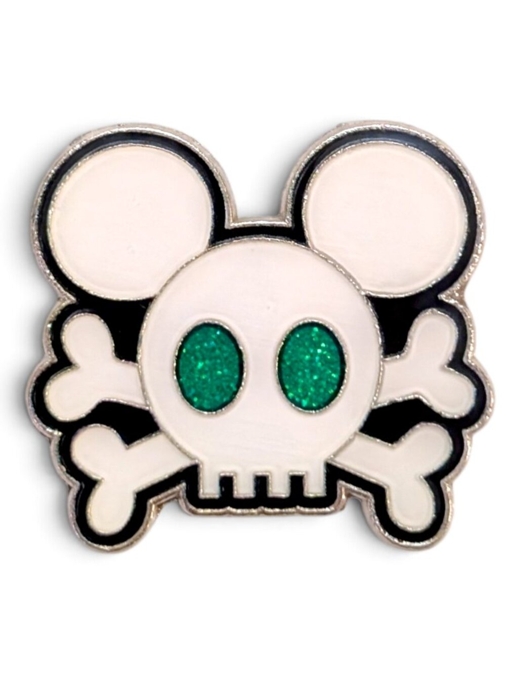 Mickey Mouse Disney Pin: Pirate Mickey Skull and Crossbones